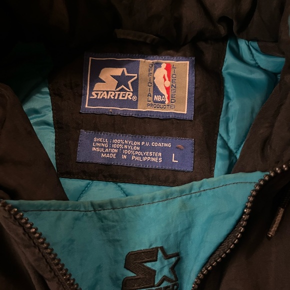 Official Vintage NBA Charlotte Hornets Starter Jacket - Picture 4 of 6